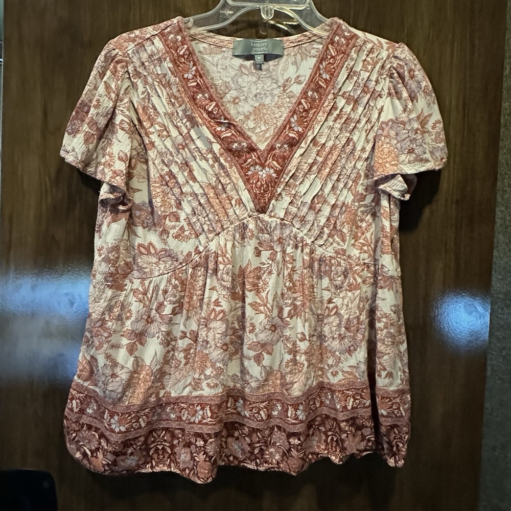 Relaxed Fit Babydoll Tunic Top Size M Boho Pleated Tiered Flutter Sleeve Earthy
